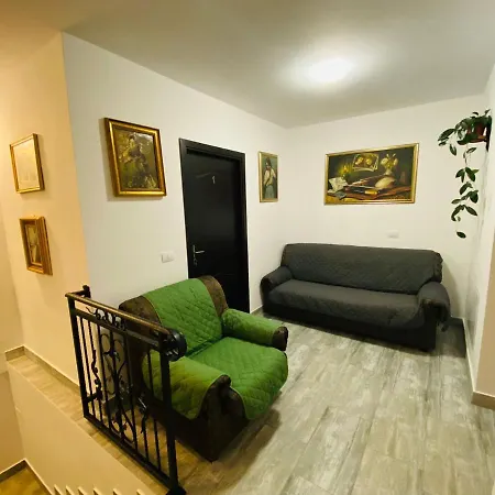 Casa Matili-1St Floor Of The House Apartment Piatra Neamt Exterior photo