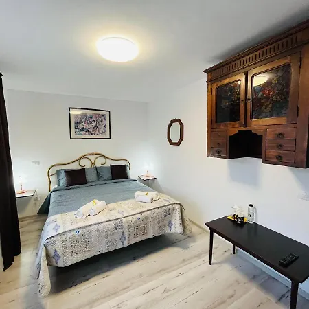 Casa Matili-1St Floor Of The House Apartment Piatra Neamt Exterior photo