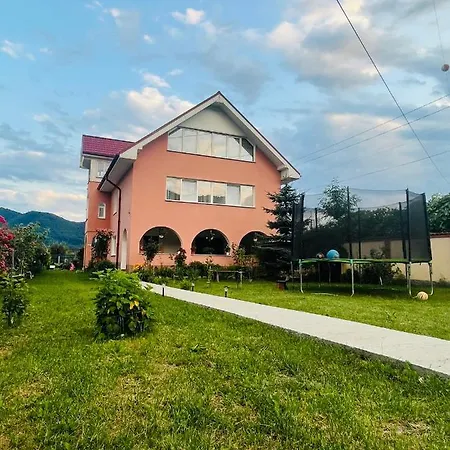 Casa Matili-1St Floor Of The House Apartment Piatra Neamt Exterior photo